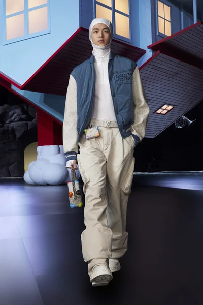 Look 75